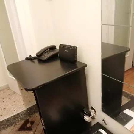 Apt. Patision And Metro Apartment
